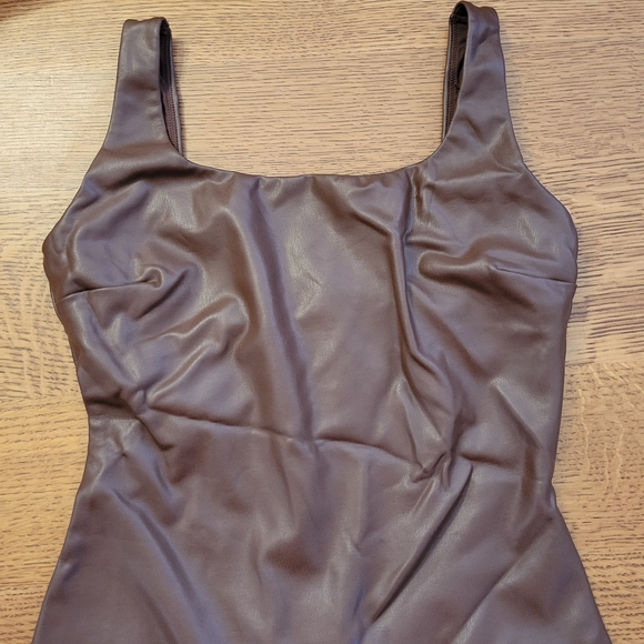 Skims Scoopneck Bodysuit in Faux Leather - Cocoa - Picture 3 of 10